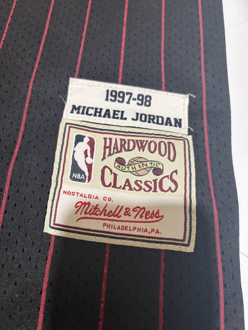 Jersey (Category: Activewear) located in San Isidro. Submitted by epictiger_e56216 (Listing ID 1462352878, Image 3). Description: As pack🔥 No damage/ No issue In very good condition 📍Magalang pampanga.