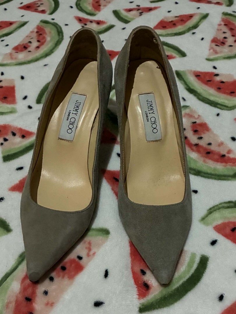 Jimmy Choo Suede Pointed Toe Heels Size 39 (Category: Heels) located in Nabunturan. Submitted by kairosas85 (Listing ID 1462368303, Image 1). Description: - Brand: Jimmy Choo - Material: Grey Suede - Style: Pointed Toe Heels / Classic Pumps - Origin: Made in Italy - Size: 39.