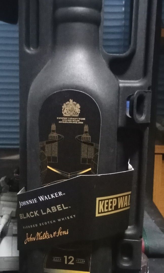 Johnnie Walker Black Label (Category: Other Food & Drinks) located in Marikina City. Submitted by lynx1972 (Listing ID 1462427792, Image 2). Description: 700 ml.