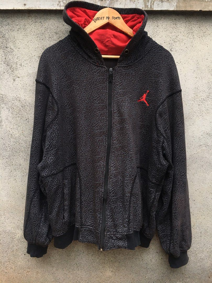 Jordan Cement (Category: Activewear) located in Calapan. Submitted by thrift_ni_forts (Listing ID 1462276123, Image 1). Description: 26 Width 28 Length Some part are fade but still presentable 9/10 Color Rate No Lace Good Condition .