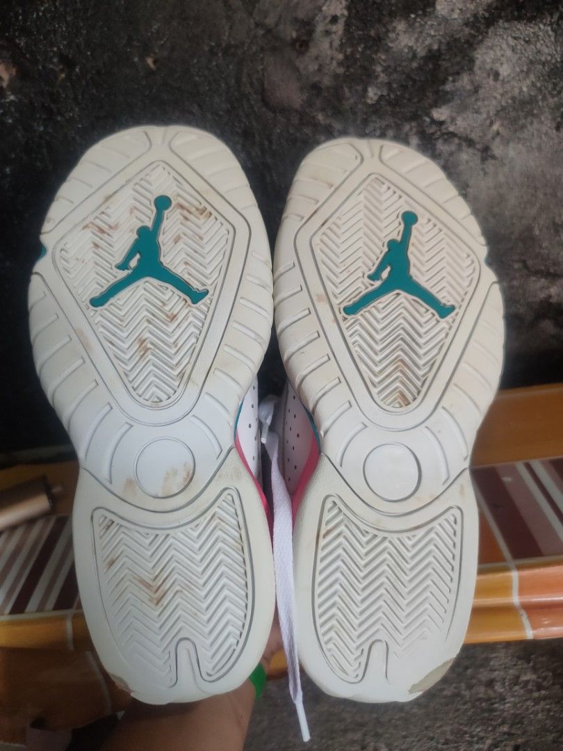 Jordan lift off shoes (Category: Sneakers) located in Daet. Submitted by thriftnidiegz (Listing ID 1462291362, Image 3). Description: no sole sep with minimal sign of use minimal heel drag size 7.5 us mens.