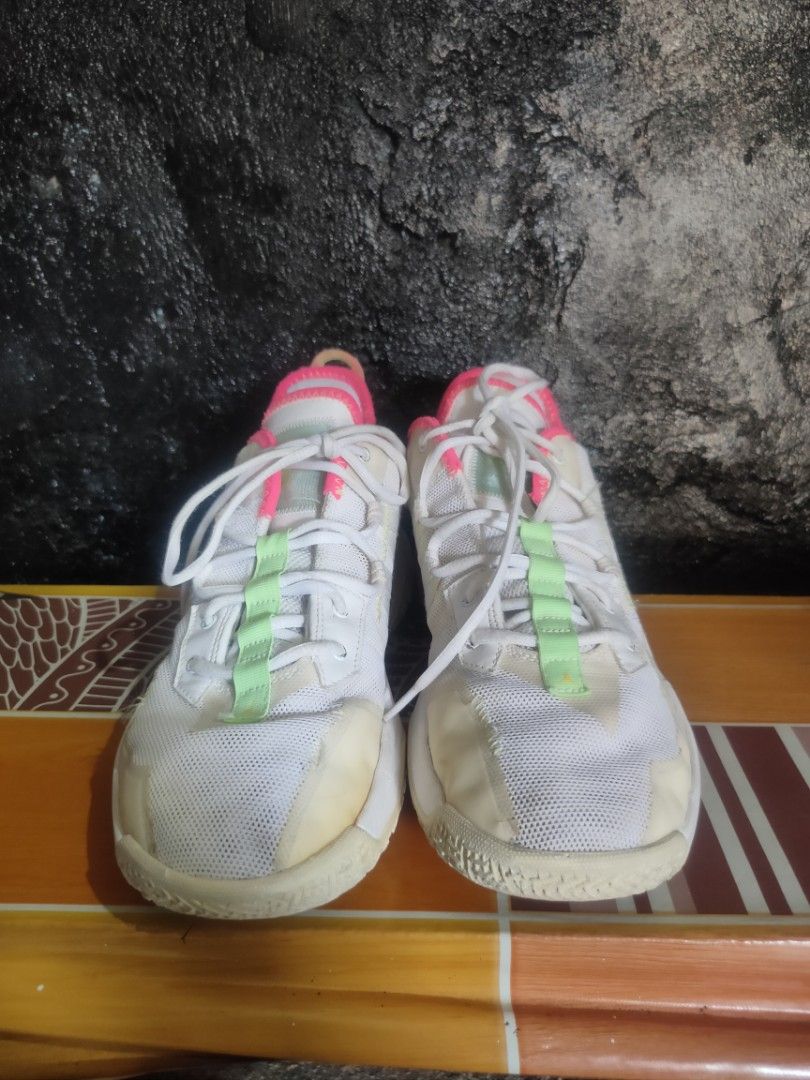 Jordan russel westbrook shoes (Category: Sneakers) located in Daet. Submitted by thriftnidiegz (Listing ID 1462290790, Image 2). Description: good condition with minimal sign of use size 10 mens with minimal dragging.