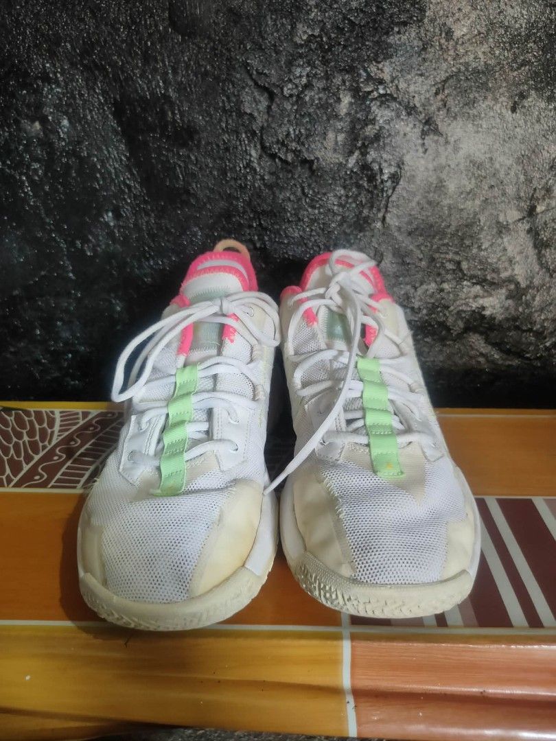 Jordan Russell Westbrook shoes (Category: Sneakers) located in Vinzons. Submitted by khasanche43622 (Listing ID 1462397152, Image 2). Description: Good condition With minimal sign of use Size 10 mens With minimal dragging.