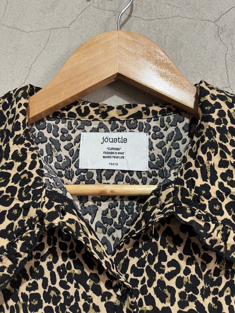 Jouetie Tokyo leopard peter pan collar blouse (Category: Luxury Apparel) located in Cagayan de Oro. Submitted by vintagevvvictim (Listing ID 1462325805, Image 2). Description: size Medium/Semi Large.