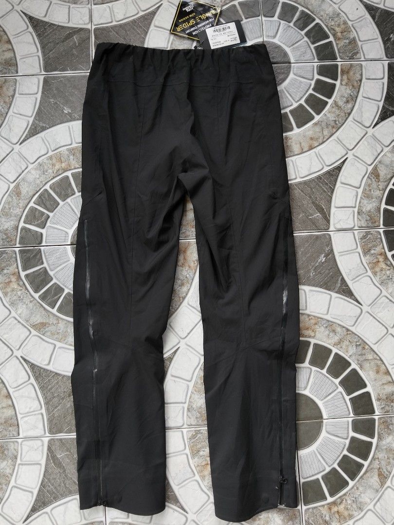 Jungle Spider Pants (with hang tag) (Category: Activewear) located in Nabua. Submitted by tendollardeals (Listing ID 1462288368, Image 2). Description: Jungle Spider Pants(with hang tag) ▪️31-32x39. 5 ▪️ Excellent condition ▪️No issue Dm🔑 📍Bicol south luzon.
