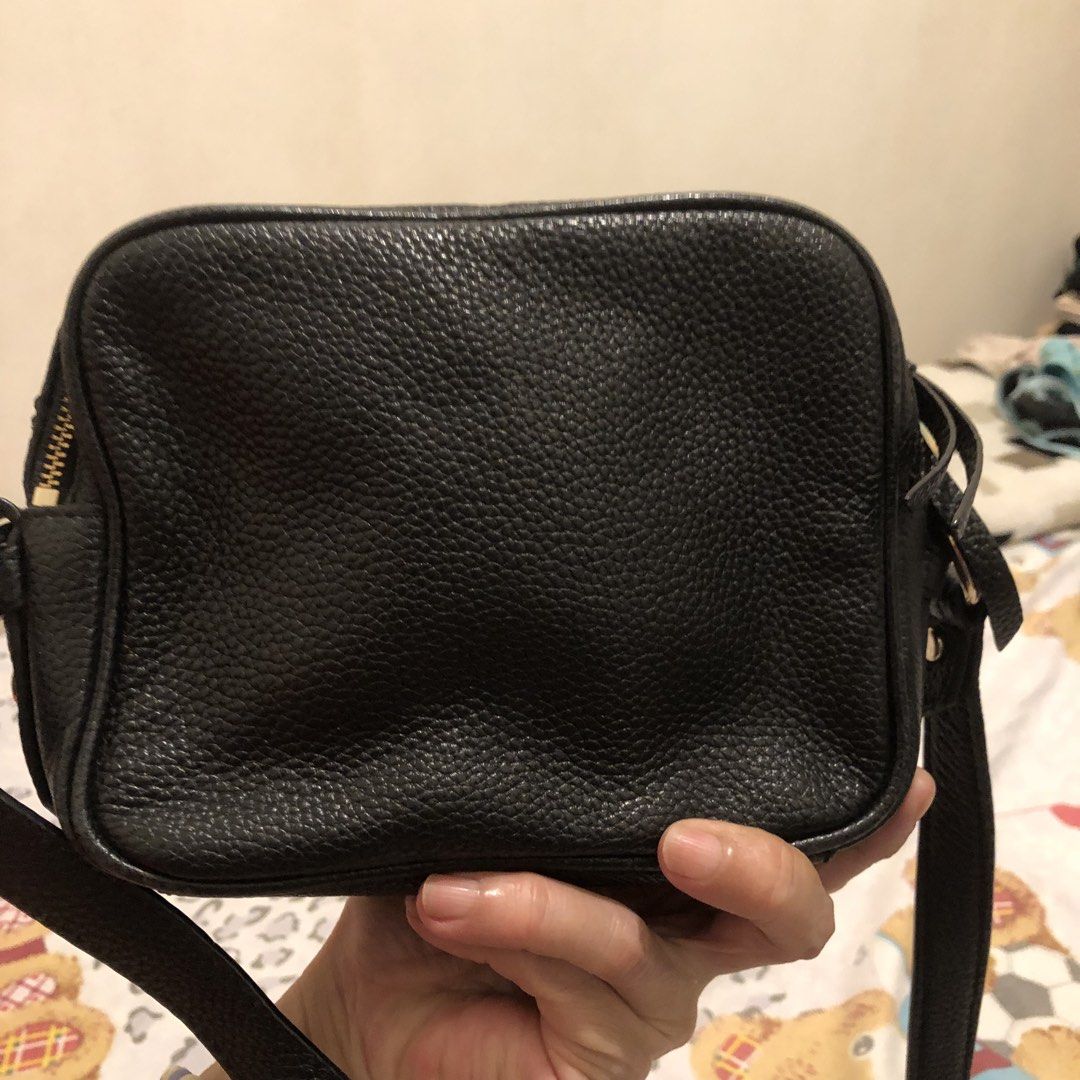 Kate Spade Crossbody (Category: Cross-body Bags) located in Quezon City. Submitted by attraxion (Listing ID 1462304637, Image 2). Description: Preloved, used for 2 mos From Canada Original Kate Spade Mulberry St Pyper Double zipped compartment.