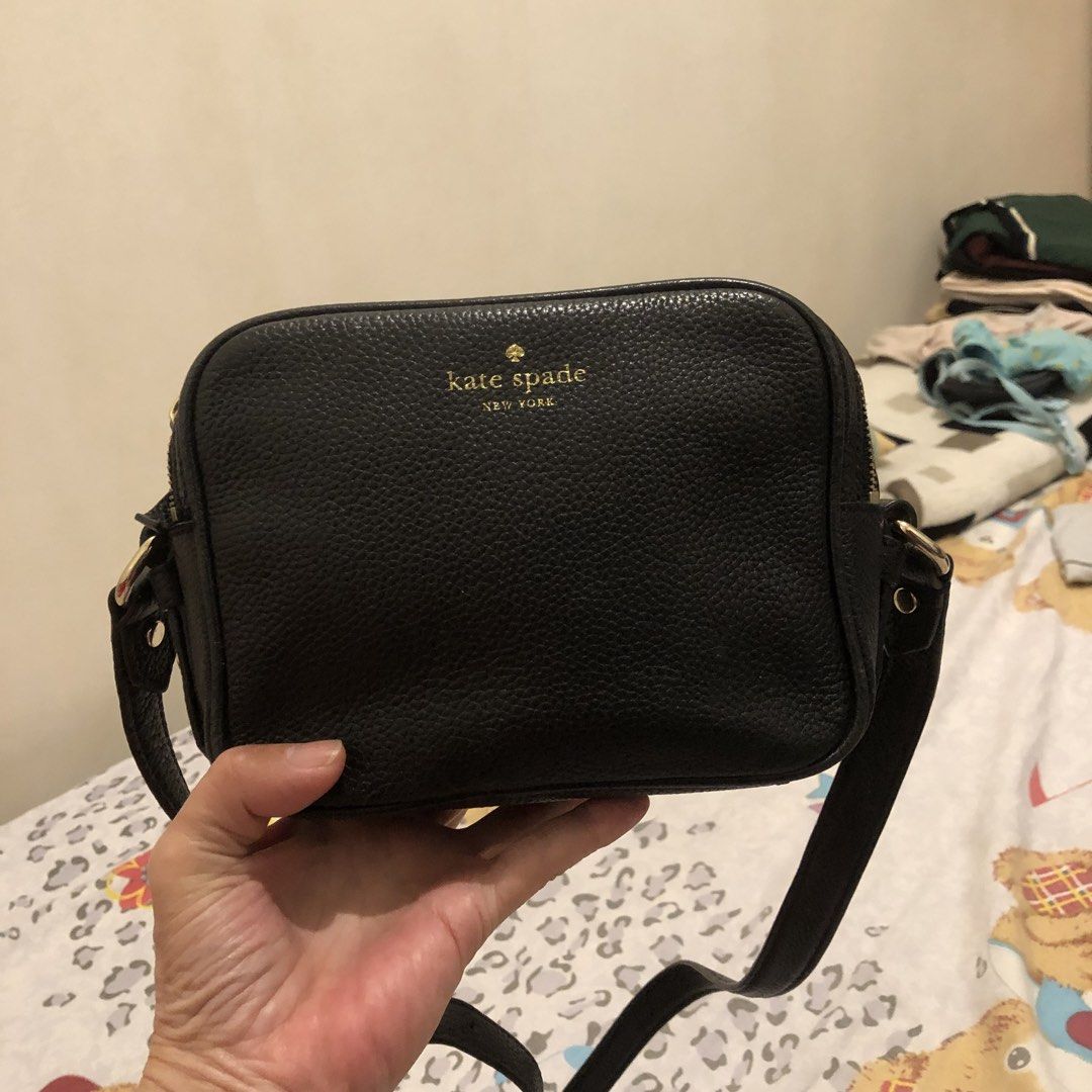 Kate Spade Crossbody (Category: Cross-body Bags) located in Quezon City. Submitted by attraxion (Listing ID 1462304637, Image 1). Description: Preloved, used for 2 mos From Canada Original Kate Spade Mulberry St Pyper Double zipped compartment.