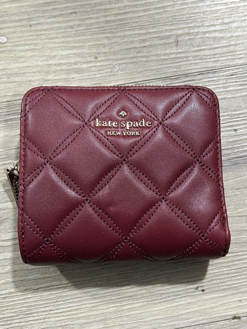KATE SPADE WALLET (Category: Wallets & Card holders) located in Baguio. Submitted by kyrawang22 (Listing ID 1462416772, Image 1). Description: .