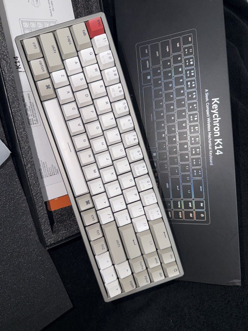 Keychron K14 Wireless Mechanical Keyboard (Category: Computer Keyboard) located in Pasig City. Submitted by amielvaldez (Listing ID 1462386544, Image 3). Description: - Sleek and compact design - Wireless mechanical keyboard - Tactile typing feel - Ideal for productivity - Includes original packaging.
