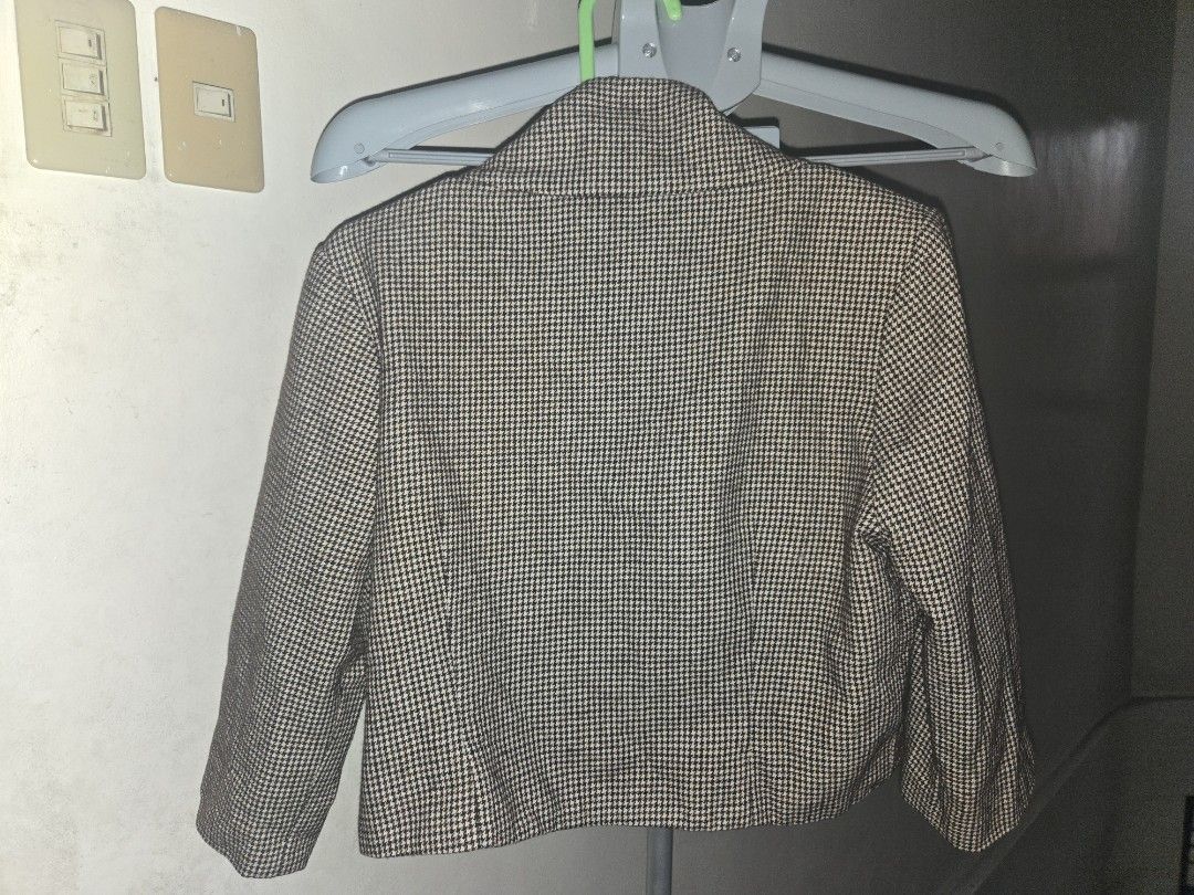 Kimono Atelier de Manille houndstooth bolero jacket (Category: Coats, Jackets and Outerwear) located in Manila. Submitted by thewalkingmuse (Listing ID 1462390882, Image 3). Description: no flaws. im excellent condition. fits xs - small shoulder -15 inches armpit- 17 length - 17 shipping fee to be shouldered by buyer.