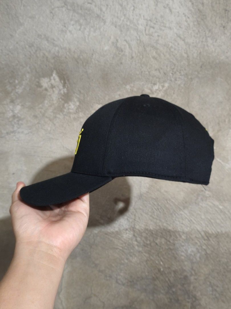 KING COBRA GOLF HAT (Category: Golf) located in Muntinlupa City. Submitted by themakhatter (Listing ID 1462351624, Image 2). Description: 850 +SF KING COBRA GOLF HAT ONE SIZE FITS ALL SNAPBACK ADJUSTMENT IN EXCELLENT 9.5/10 LIKE NEW CONDITION WASHED AND READY TO WEAR.