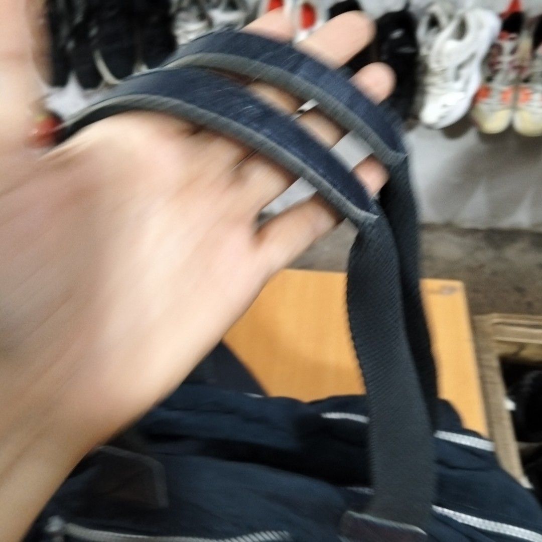 Kipling (Category: Shoulder Bags) located in El Salvador. Submitted by francheskaukayukay (Listing ID 1462363472, Image 3). Description: .