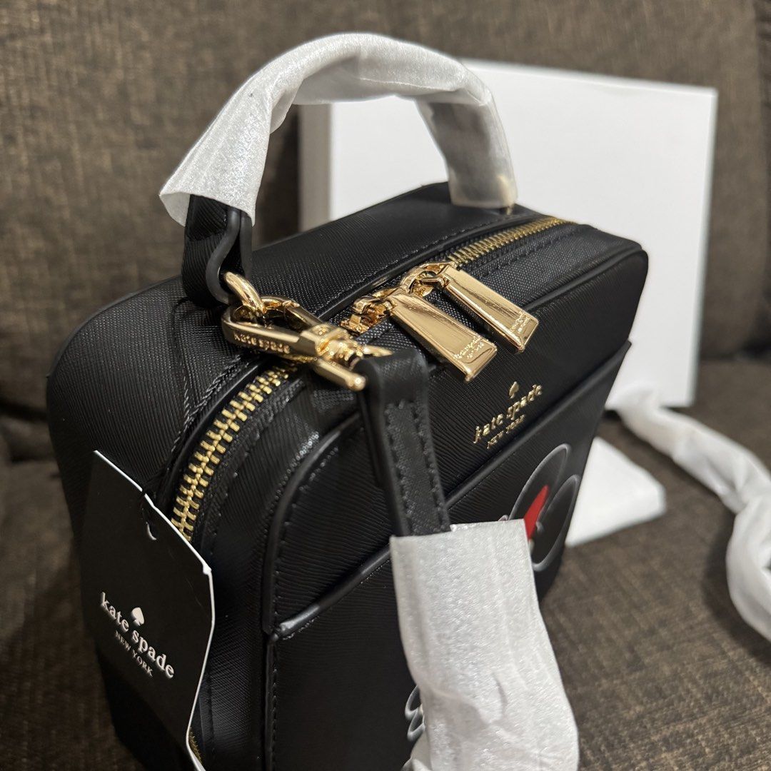 KS X Minnie Mouse Vanity Crossbody (Category: Cross-body Bags) located in Bulacan. Submitted by mykakarizza (Listing ID 1462263643, Image 3). Description: RESTOCK ONHAND✨✨ ₱1100 with box KS X Minnie Mouse Vanity Crossbody Size: 17 x 7 x 17 cm Box included 📸 Actual pics! 🙋🏻‍♀️ ─── ✦ ─── ✦ ─── ✦ ─── ✦ ─── 🛍️ LOOKING FOR MORE RESELLERS 🛍️ ✨ Buy 3 pcs of ANY items — FREE SHIPPING NA!🚚 ✨ Buy 10 items → FREE SF + ₱50 OFF EACH! 💖 PM us for 30 pcs