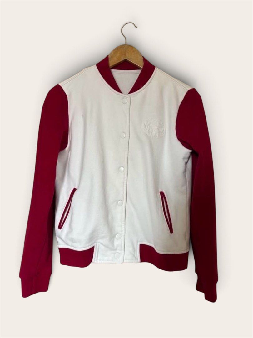 Lacoste Varsity (Category: Coats, Jackets and Outerwear) located in General Santos City (Dadiangas). Submitted by jancocoby (Listing ID 1462306806, Image 2). Description: Size Small Fit Exellent .