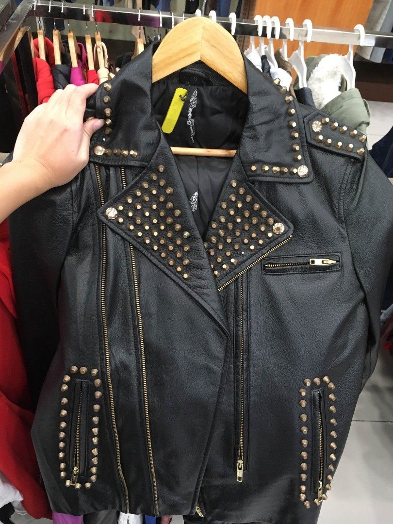 leather bikers stud jacket (Category: Coats, Jackets and Outerwear) located in Calapan. Submitted by whimminsnook (Listing ID 1462374472, Image 2). Description: .