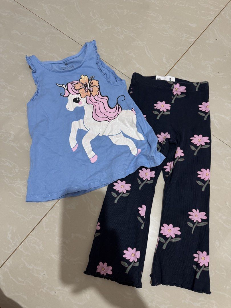 Leggings and top (Category: Babies & Kids Fashion) located in Davao. Submitted by twogirlsapparel (Listing ID 1462406131, Image 1). Description: H&m top and cotton on.