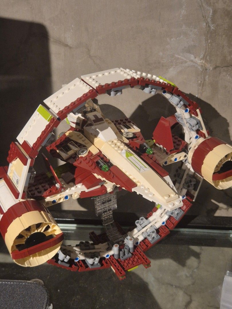 LEGO Star Wars jedi Hyperdrive (Category: Lego & Building Sets) located in Quezon City. Submitted by thriftycollects (Listing ID 1462371528, Image 1). Description: - LEGO Star Wars hyperdrive - Includes Jango Fett minifigure - Perfect for any Star Wars enthusiast - Building instructions are NOT included - Box included.