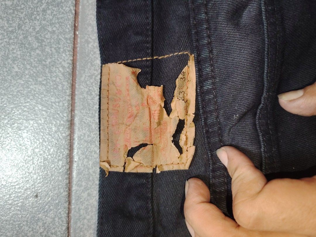 LEVIS (Category: Jeans) located in Pasig City. Submitted by michelle.asuki (Listing ID 1462296286, Image 3). Description: LEVIS 502 BLACK DENIM ISSUE PATCH SIZE 34 LENGHT 38 HEM 6.5 500.