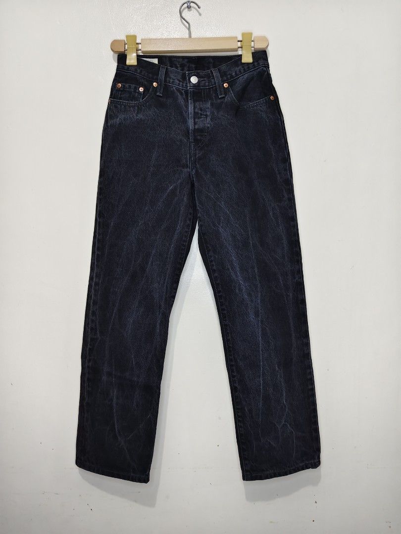 Levi's 501 '90s Premium (Category: Jeans) located in Cabuyao City. Submitted by vsion.archives8 (Listing ID 1462417782, Image 2). Description: Levi's 501 '90s Premium Excellent condition No issue Waist: 28 Length: 38.5 Hem: 8 Location: Cabuyao, Laguna 🏷️1,400.