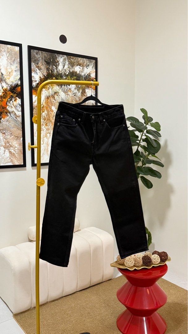 Levis 505 - Black (Category: Jeans) located in Rodriguez. Submitted by mighty_kiko13 (Listing ID 1462343497, Image 3). Description: - Levis 505 black - excellent condition (not thrifted) - Waist 30-32 - Used once - 1199 + sf.