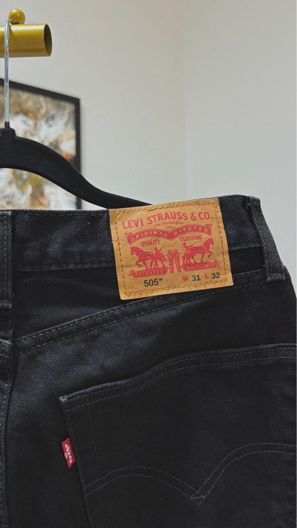 Levis 505 - Black (Category: Jeans) located in Rodriguez. Submitted by mighty_kiko13 (Listing ID 1462343497, Image 2). Description: - Levis 505 black - excellent condition (not thrifted) - Waist 30-32 - Used once - 1199 + sf.