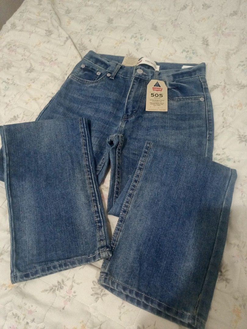 Levi's 505 Regular Fit Jeans W25 L27 (Category: Jeans) located in Valenzuela. Submitted by thet.ignacio (Listing ID 1462310294, Image 2). Description: - Brand: Levi's - Model: 505 - Size: W25 L27 - Fit: Regular - Leg Style: Straight - Wash: Classic Blue Denim - Material: 85% Cotton, 15% Polyester - Condition: Brand new with original tags attached - Perfect for: Everyday wear.