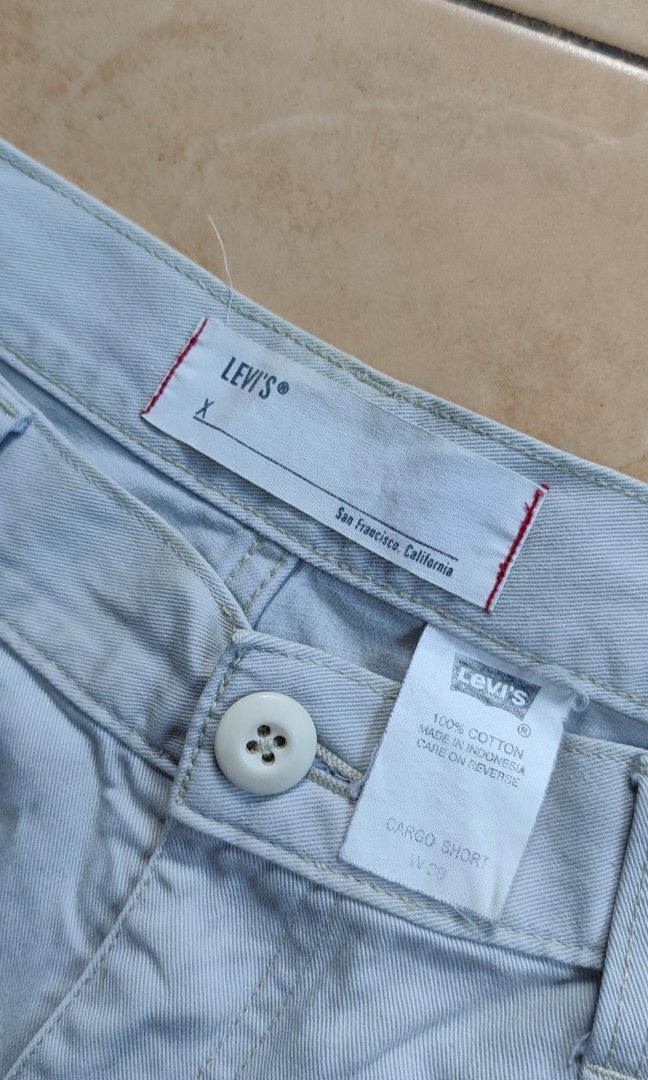 Levi's Jorts Cargo short W36 (Category: Activewear) located in Villasis. Submitted by znivvthrift (Listing ID 1462303711, Image 3). Description: .