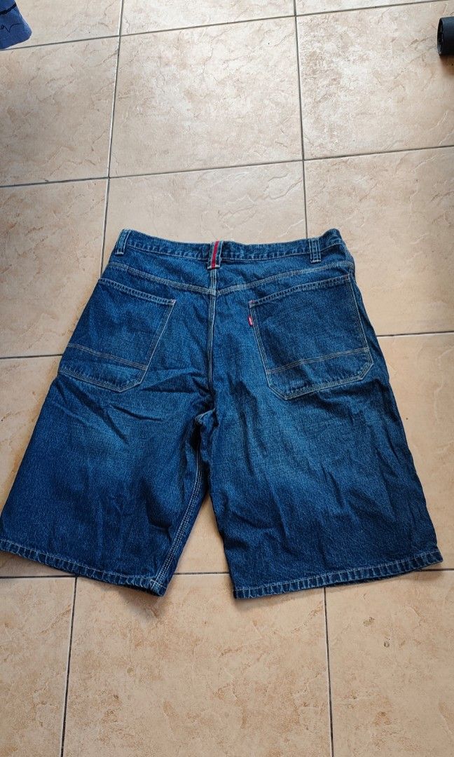 Levi's Jorts Denim Worker W36 (Category: Activewear) located in Villasis. Submitted by znivvthrift (Listing ID 1462302675, Image 2). Description: .
