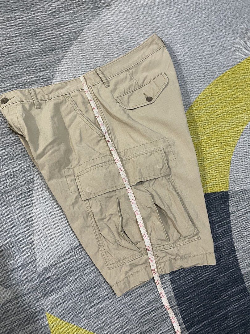 Levis mens cargo short (Category: Shorts) located in Taytay. Submitted by ekselentekondisyon (Listing ID 1462382312, Image 3). Description: Levis mens cargo short Dimes nasa pics Good condition Taytay rizal location .