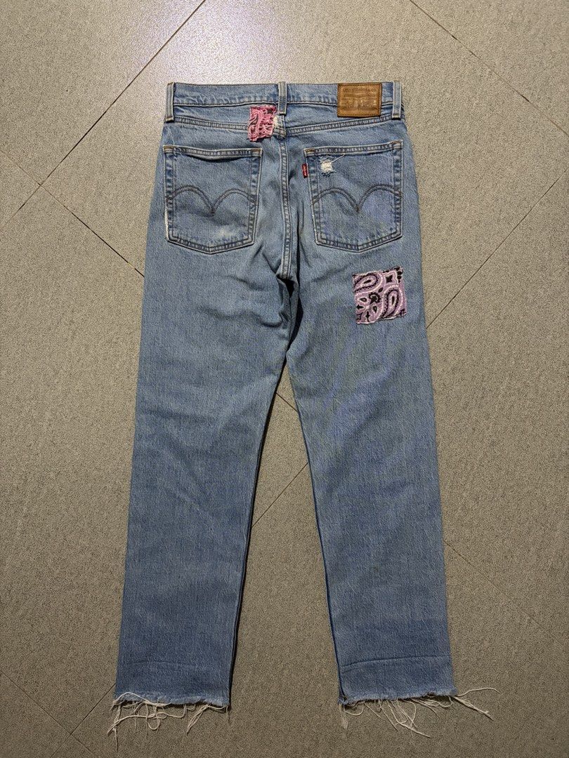 Levis Wedgie Straight (Category: Jeans) located in Talisay. Submitted by re_sell01 (Listing ID 1462391386, Image 2). Description: Levis Wedgie Straight Size W26 L28 Waistline 29-30” Length 37.5” Legs 10” Hem 7” Button Fly Semi Stretch Customized Bandana Patchwork Good Condition.
