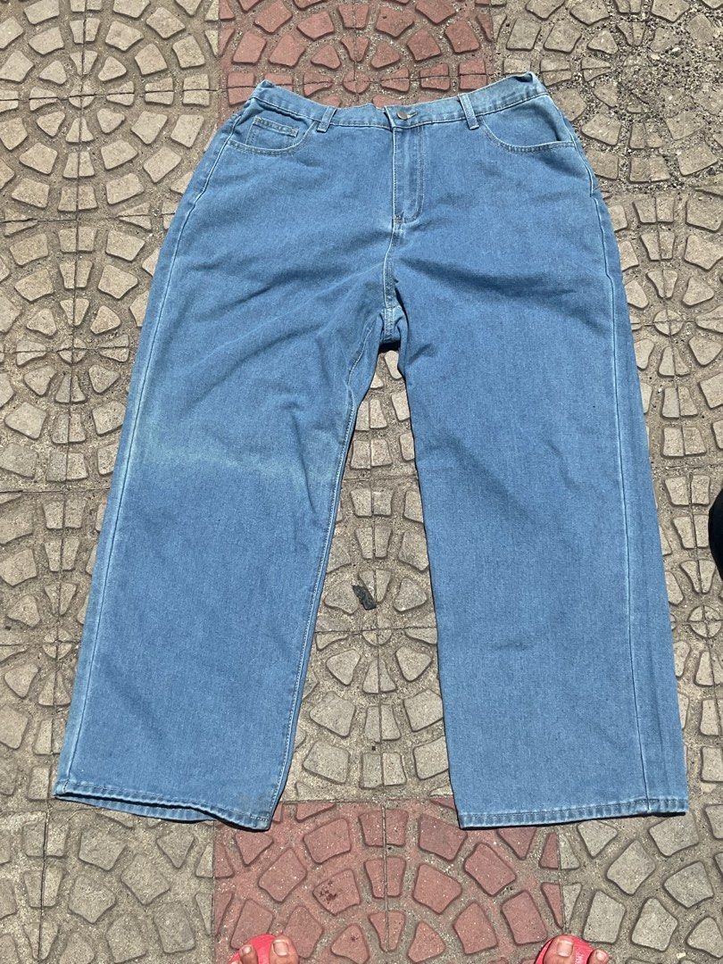 Light Wash Wide Leg Jeans (Category: Jeans) located in Mabalacat. Submitted by epicforest_78284 (Listing ID 1462264069, Image 1). Description: - Classic light wash denim - Relaxed, wide-leg fit - Two front and two back pockets - Button and zip closure - Versatile for casual outfits.