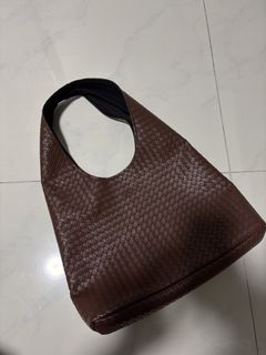 (Category: ) located in . Submitted by ailyanaazmi (Listing ID 1462367860, Image 1). Description: .
