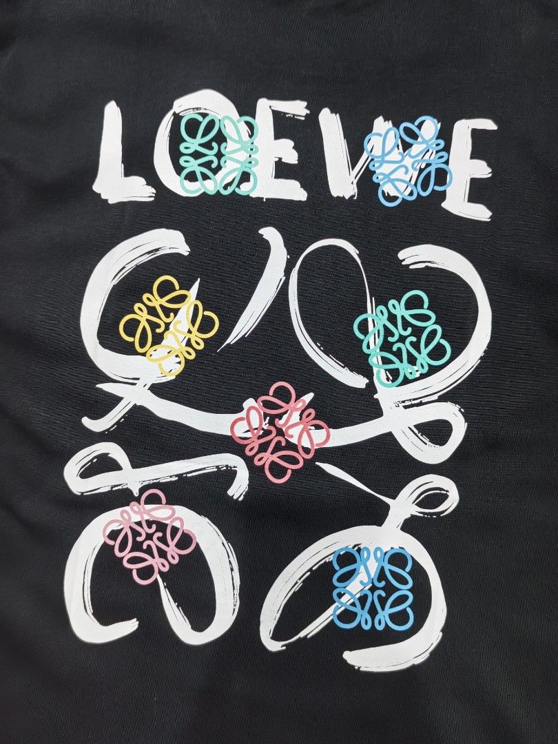 LOEWE (Category: Tshirts & Polo Shirts ) located in Baguio. Submitted by curated_luxe_brandeds (Listing ID 1462323704, Image 3). Description: LOEWE DIMENSION :L27 X W20. 5 SIZE SMALL ON TAG FITS MEDIUM MENS FITS LARGE WOMENS SEE PICS FOR DETAILS EXCELLENT CONDITION COLOR MAY VARY DUE TO LIGHTING MOP BDO /GCASH NO COD /COP FB PAGE /CAROUSELL : curated_luxe_brandeds FACEBOOK SELLING ACCOUNT : Esteph Colpita SA PHYSICAL STORE :STALL 324A THIRD FLOOR
