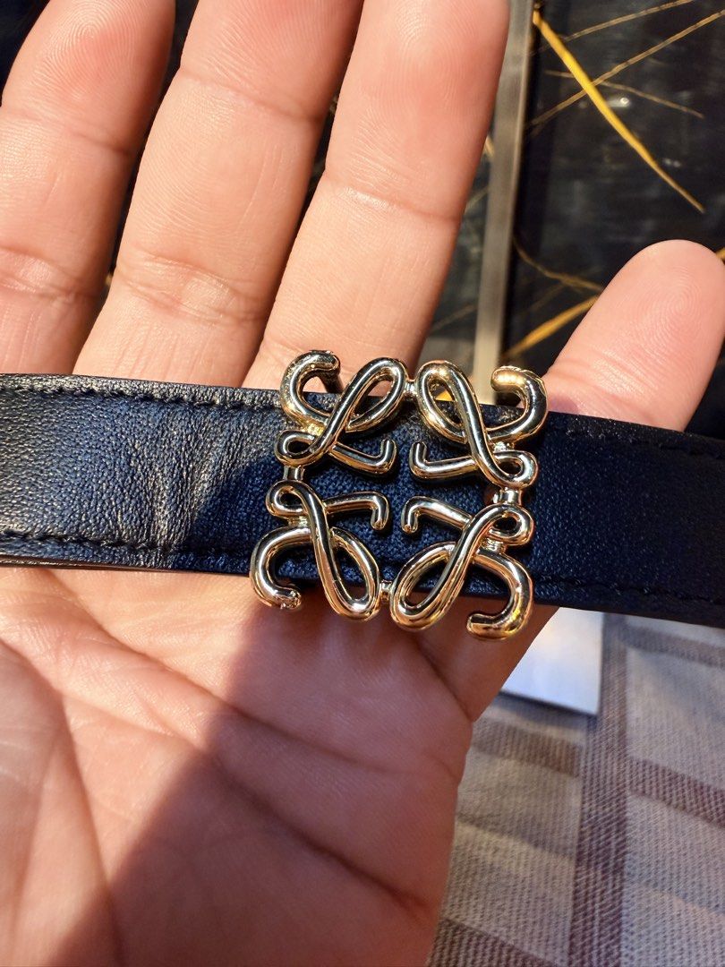Loewe Belt (Category: Belts) located in Santiago. Submitted by twicebutnice03 (Listing ID 1462302404, Image 3). Description: Authentic Loewe Belt Size 36 to 40 .