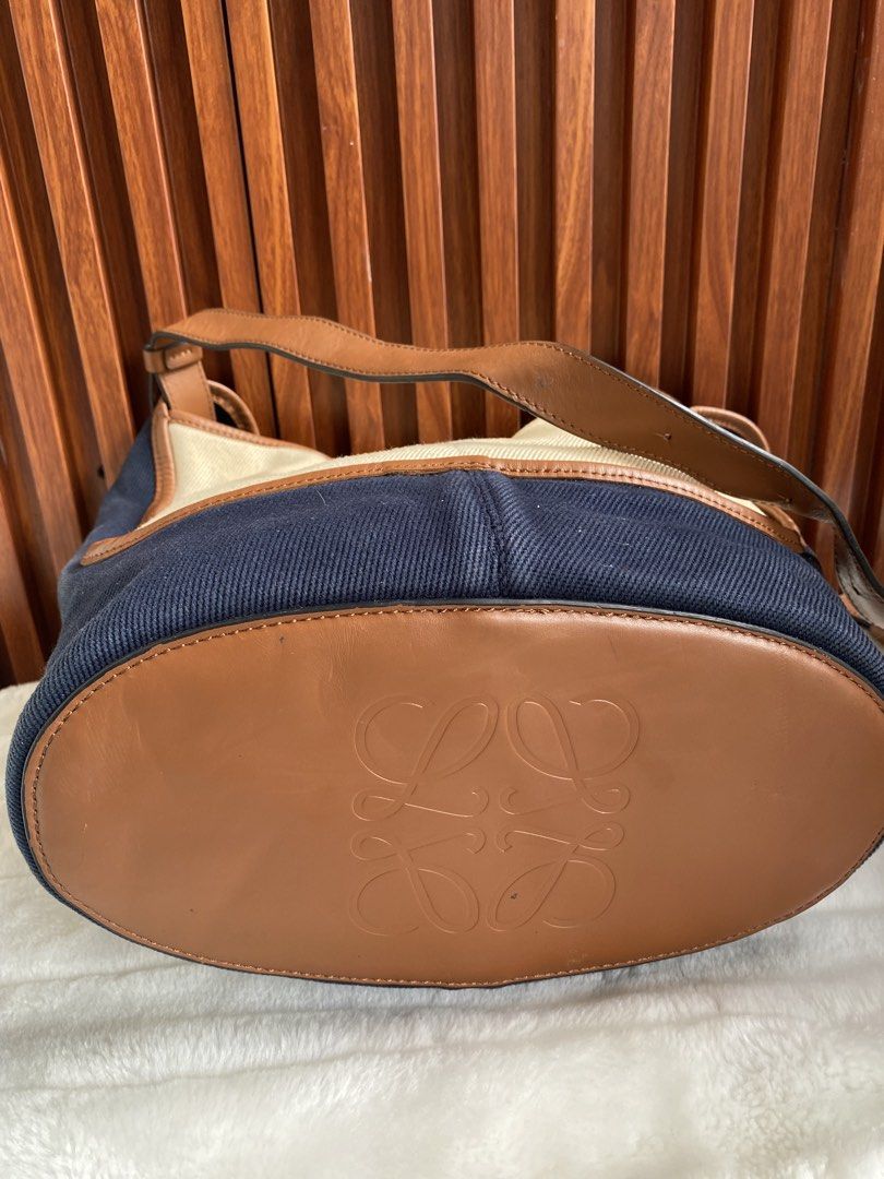 Loewe Paulas Ibiza (Category: Luxury Bags & Wallets) located in Cavite. Submitted by wildowl-0f14 (Listing ID 1462319081, Image 3). Description: ‼️SALE‼️SALE‼️ • Brand: LOEWE • Material: Calfskin/Canvas • Made in Spain SPAIN • Dimensions: Approx. 31cm (L) x 33cm (H) x 13cm (W) | Shoulder strap length approx . 61cm • Inner Layer Format: Open opening; 2 inner patch pockets Payment via gcash/banktransfer No rush shipping.