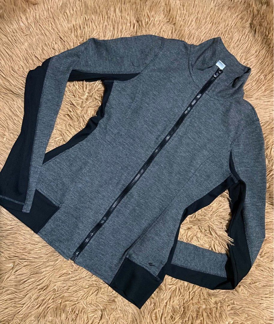 Longsleeve Jacket (Category: Coats, Jackets and Outerwear) located in Bacoor. Submitted by bubbashu123 (Listing ID 1462417503, Image 1). Description: Dobb-woven Fabric Durably and stretch, Gray Textured Zip-up Jacket, Sports Wear.