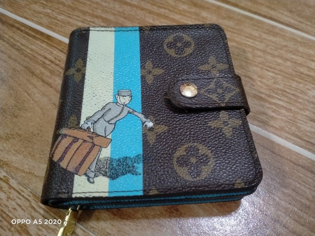 LOUIS VUITTON BELL BOY BI FOLD WALLET (Category: Wallets & Card holders) located in Cabuyao City. Submitted by Bike_Clothing10 (Listing ID 1462304110, Image 1). Description: READ FIRST... FOR SALE: LOUIS VUITTON MONOGRAM BIFOLD WALLET BELL BOY Excellent Condition With serial code Solid Quality ISSUE: see pic with circle.. PRICE: 6500 + SF PICK UP OR SHIPPING ONLY LOC: Cabuyao Laguna -NO COD/COP- 📩PM -Thanks-.