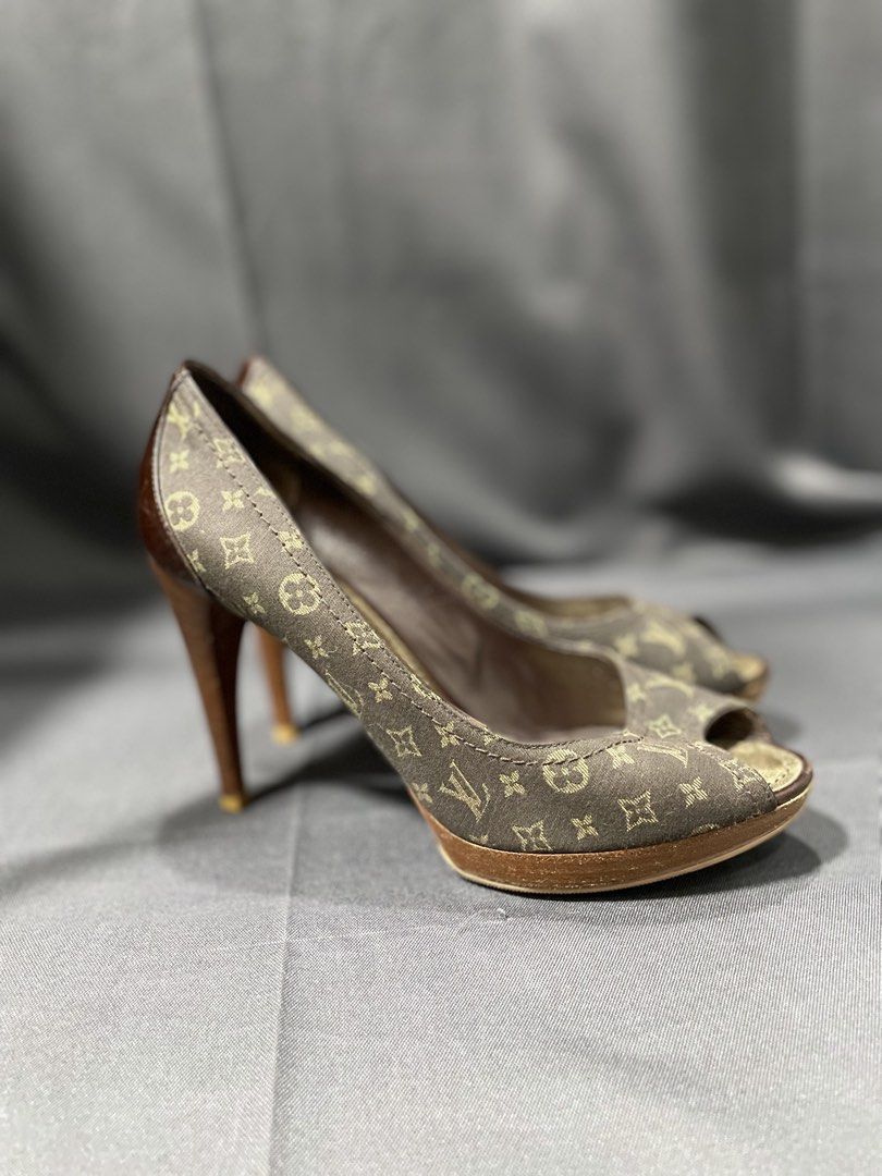 Louis Vuitton Monogram Idylle Romance peep-toe pumps (Category: Sneakers & Footwear) located in Davao. Submitted by lwky_thrift (Listing ID 1462439740, Image 1). Description: Louis Vuitton Monogram Idylle Romance peep-toe pumps Authentic With Certificate Of Authenticity Good Condition Size: 37 Kindly Check The Attached Photos.