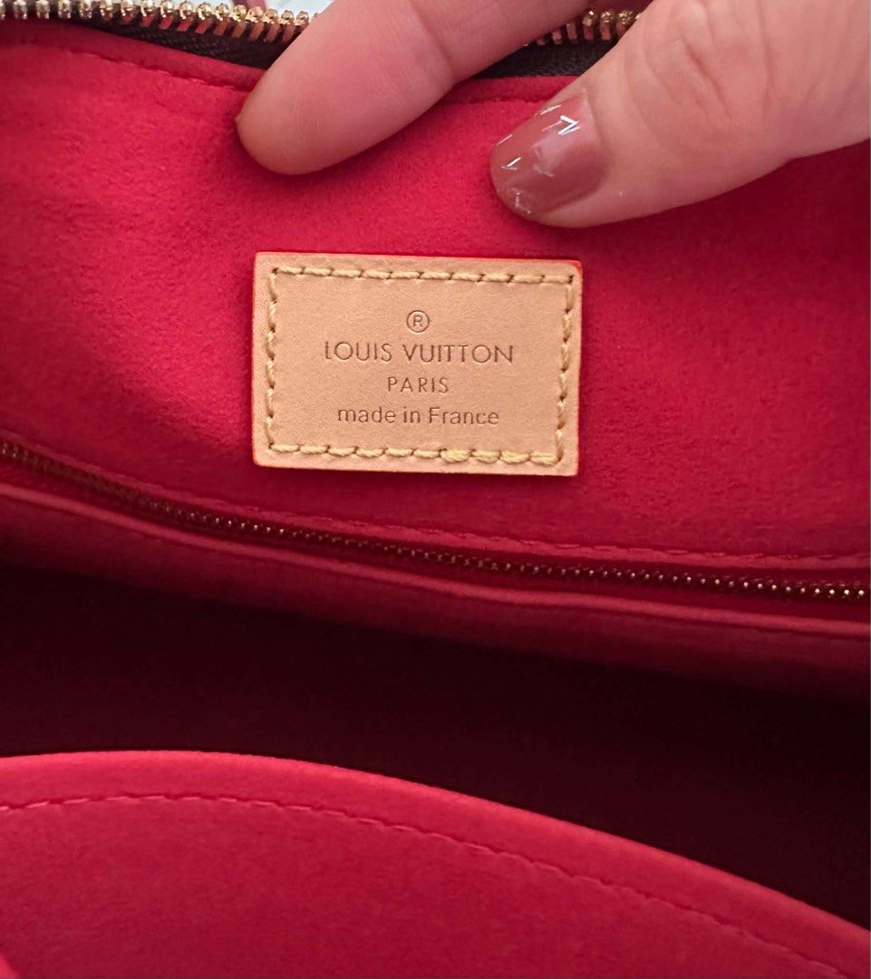 Louis Vuitton Shoulder Bag (Category: Luxury Bags & Wallets) located in Mandaue City. Submitted by ludz_0246 (Listing ID 1462392985, Image 3). Description: Dustbag and Coded In 30cm With lock and Key Mono Brown Gold Hardware Engraved Logo Searchable Code Made in France Actual Photo .