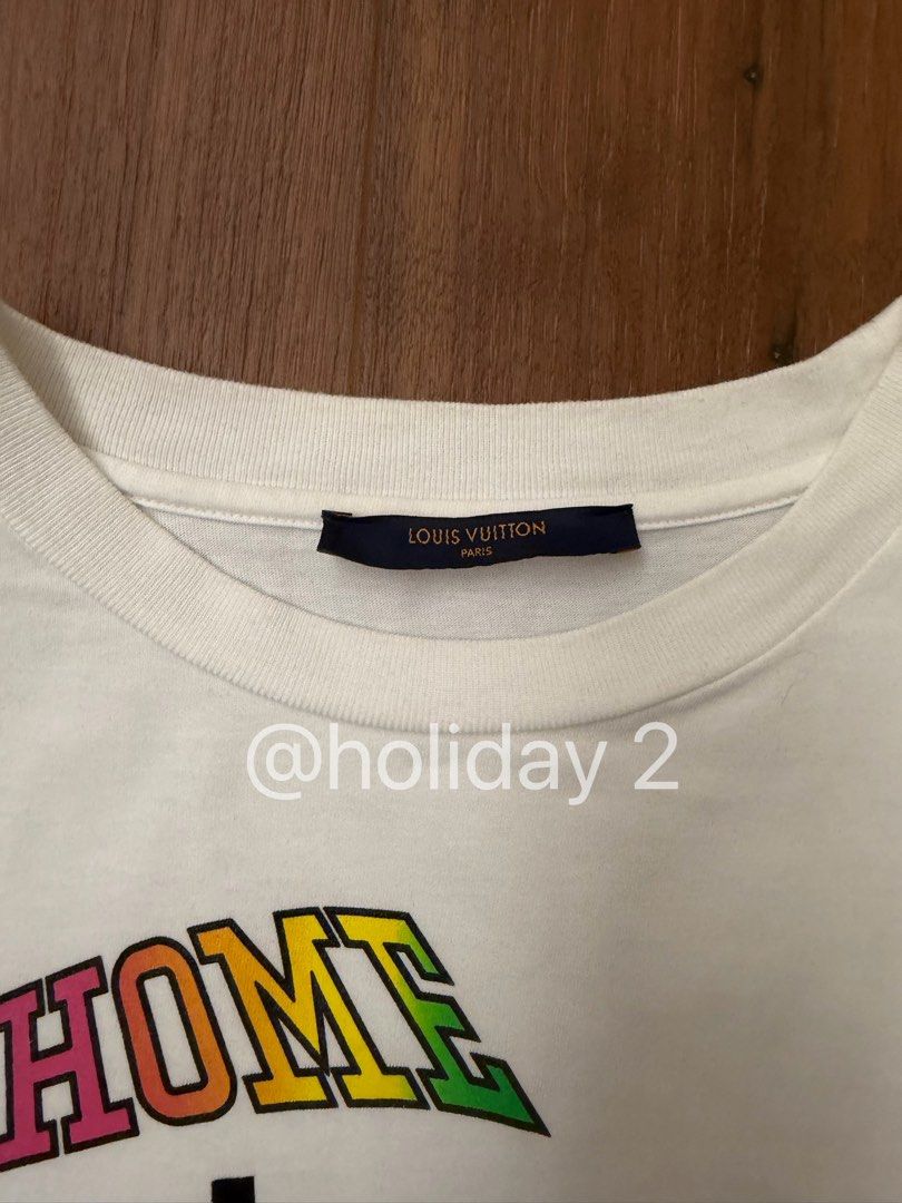 Louis Vuitton Tee （分類：T-shirt、恤衫、有領衫）位於 Hong Kong。 由 holiday2 提交（商品編號 1462290631，圖片 3）。簡介： Louis Vuitton Tee 100% authentic 90% new 購自Louis Vuitton 專門店 By SF NO BARGAIN !!! 。