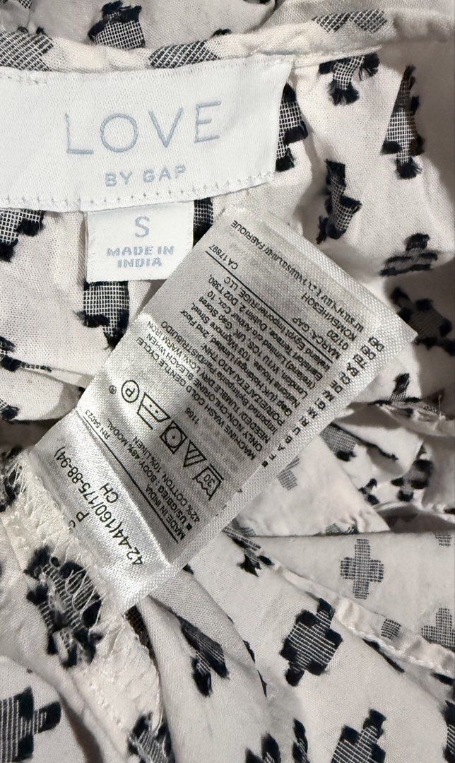 Love by Gap Spaghetti Strap Maxi Dress (Category: Dresses) located in Naga. Submitted by tiindahunts (Listing ID 1462318254, Image 3). Description: From Hongkong box! Chest width 20" Length 44" (adjustable) Laid flat.