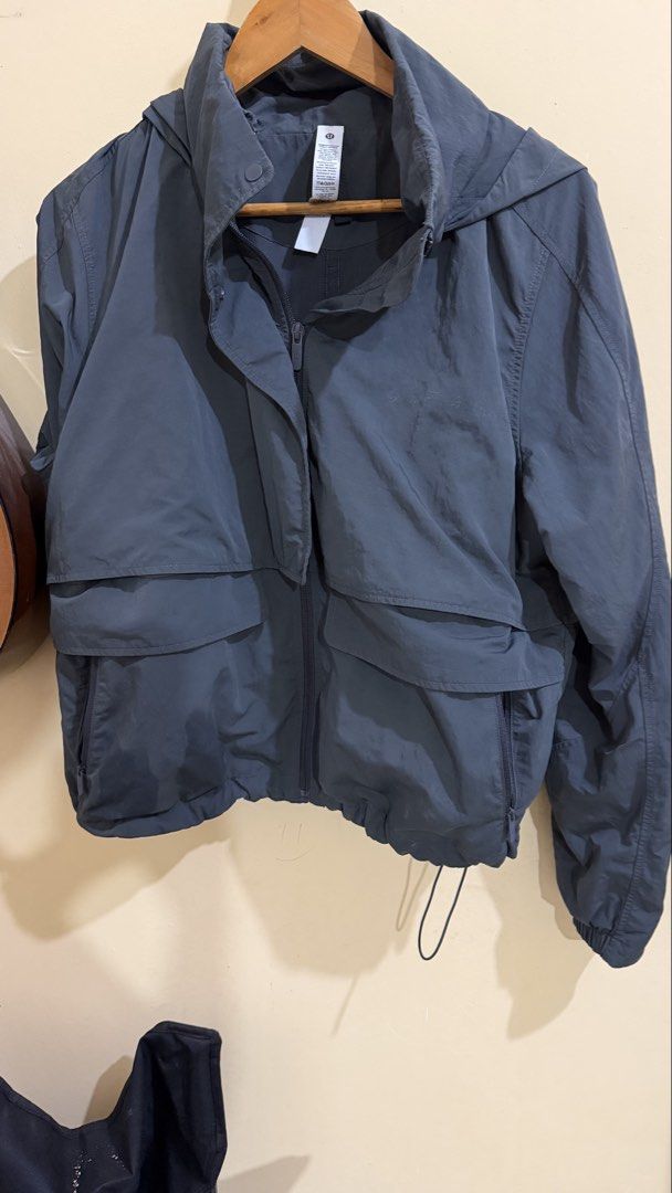 Lululemon🍋 Always Effortless Classic-Fit Jacket Graphite Grey (Category: Activewear) located in Taguig. Submitted by greenfuzz (Listing ID 1462342857, Image 3). Description: Grey clouds or blue skies—this water-repellent jacket has a lining that's so soft you'll want to wear it no matter the forecast. water-resistant, glyde™ fabric Water-resistant Windproof classic fit, hip length Classic fit falls away from your body with room for layering feat