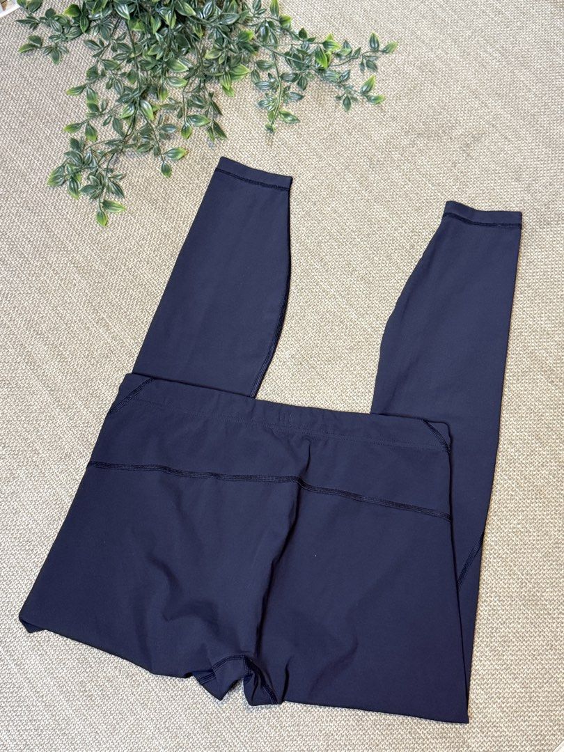 Lululemon For Men LL83 (Category: Activewear) located in Naga. Submitted by ubi04 (Listing ID 1462325538, Image 2). Description: .