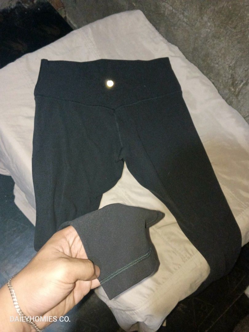 Lululemon Leggings Align HR Pant 25” Graphite Grey Size 8 NWT (Category: Activewear) located in Manila. Submitted by dailyhomiescollection (Listing ID 1462382879, Image 2). Description: In Best Condition No issue 😇🤝.