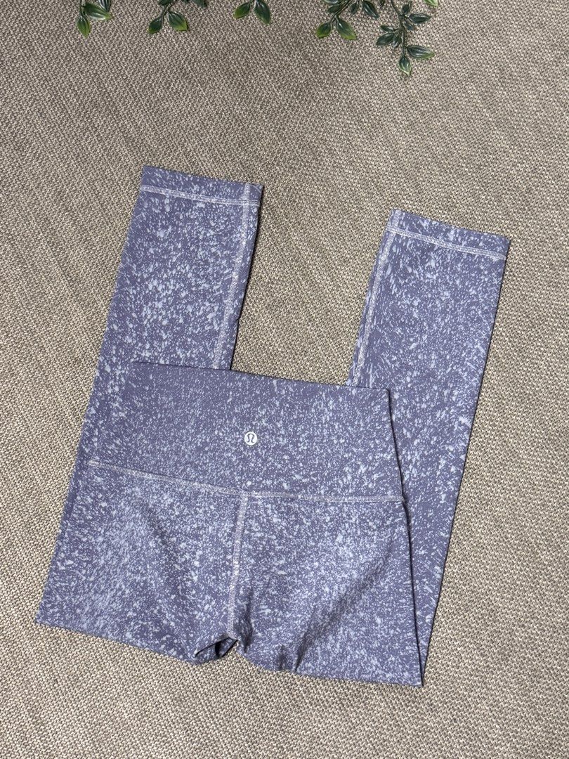 Lululemon LL08 (Category: Activewear) located in Naga. Submitted by ubi04 (Listing ID 1462291481, Image 2). Description: .