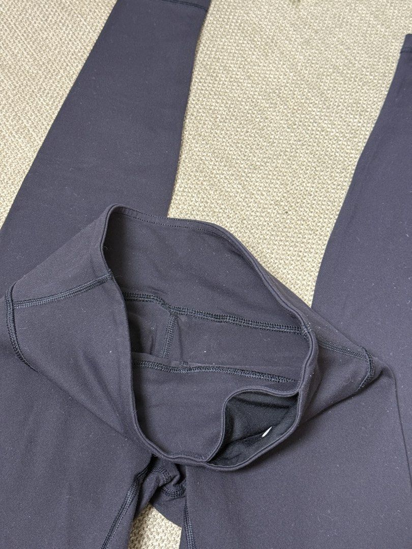 Lululemon LL10 (Category: Activewear) located in Naga. Submitted by ubi04 (Listing ID 1462291878, Image 3). Description: With washable stain and few moles ( natatanggal pa siya).
