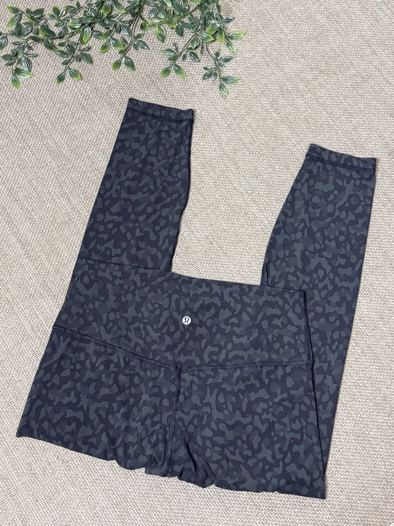 Lululemon LL15 (Category: Activewear) located in Naga. Submitted by ubi04 (Listing ID 1462292908, Image 2). Description: .