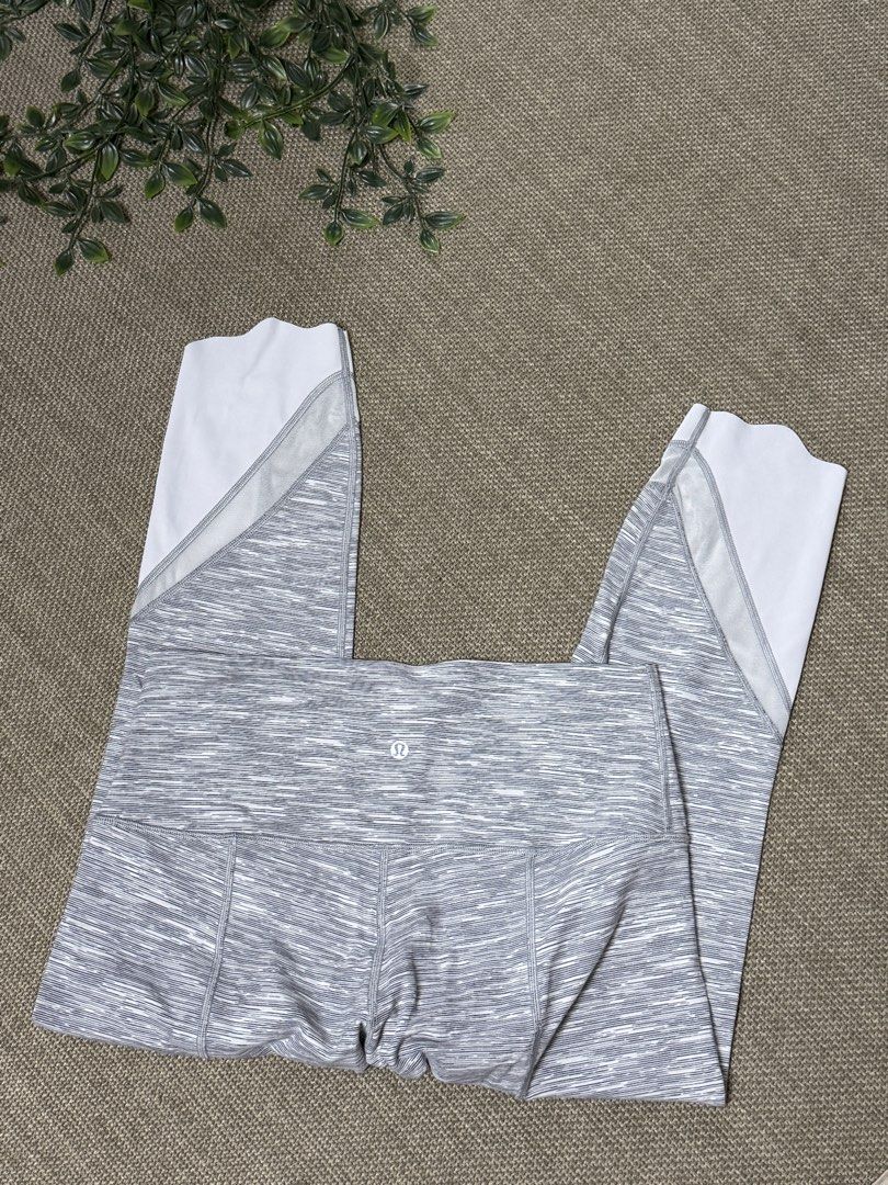 Lululemon LL18 (Category: Activewear) located in Naga. Submitted by ubi04 (Listing ID 1462293370, Image 2). Description: .