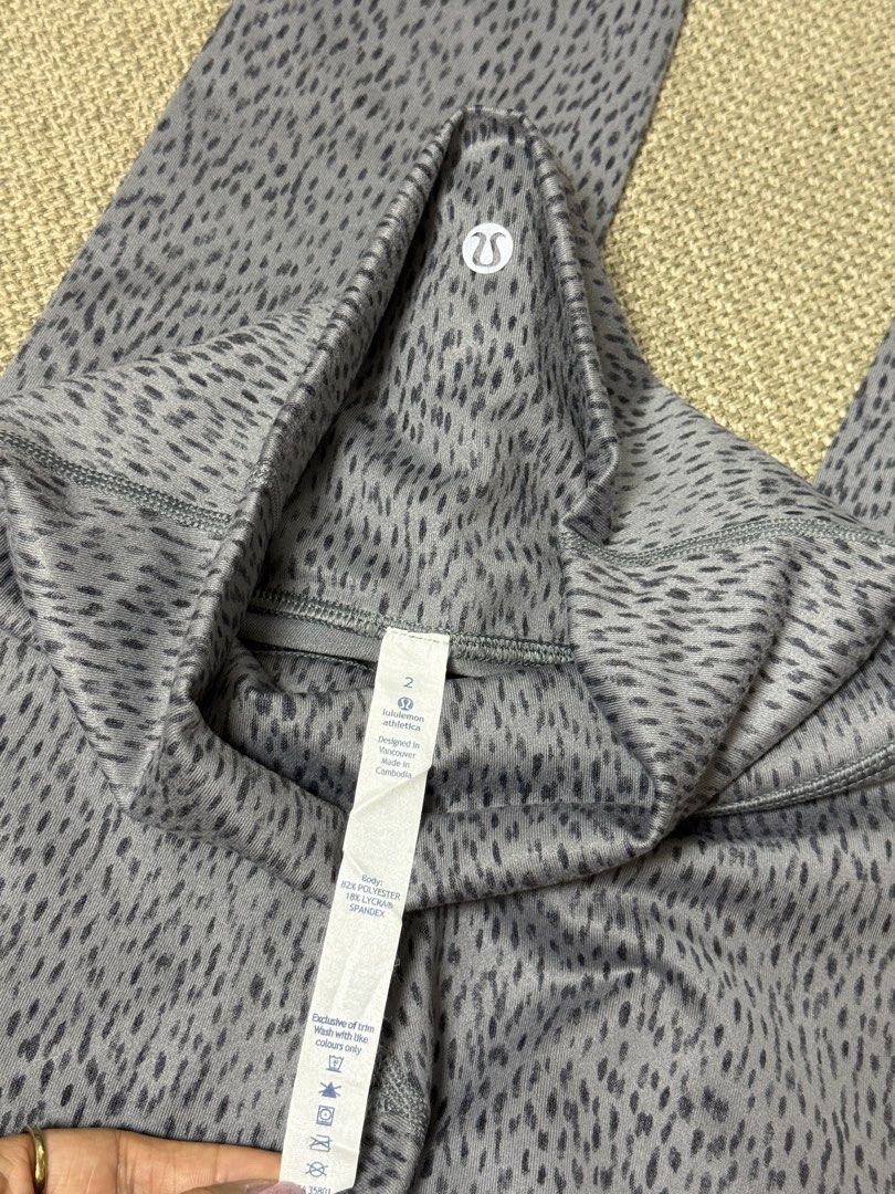 Lululemon LL26 (Category: Activewear) located in Naga. Submitted by ubi04 (Listing ID 1462295036, Image 3). Description: .
