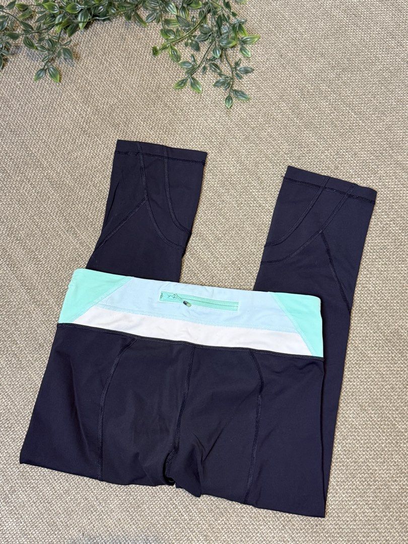 Lululemon LL51 (Category: Activewear) located in Naga. Submitted by ubi04 (Listing ID 1462298644, Image 2). Description: with washable stain , see last photo.